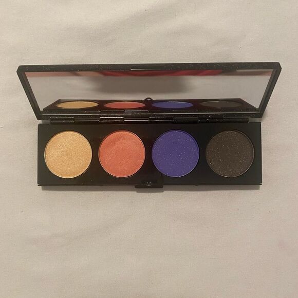 NIB MAC Hello Kitty Eyeshadow Palette in Lucky Tom - Picture 5 of 5